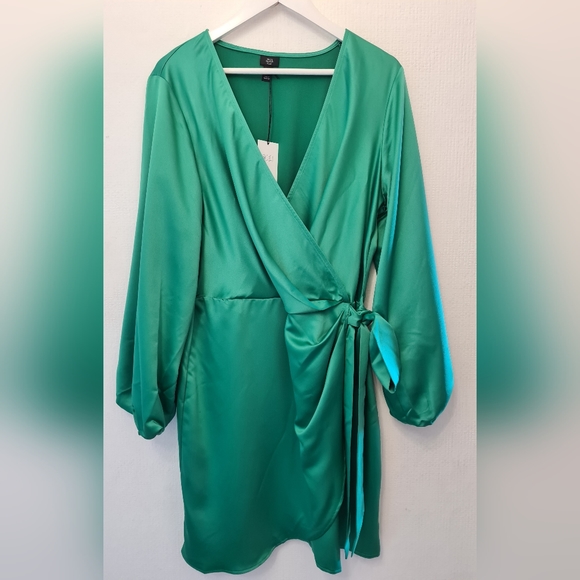 River Island green wrap satin mini dress size 18 NWT plus size - Picture 8 of 13